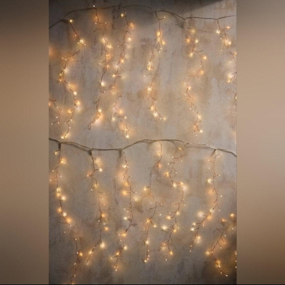 Bundle of 4, Terrain/Anthro Stargazer Twinkling Icicle Lights -copper wiring